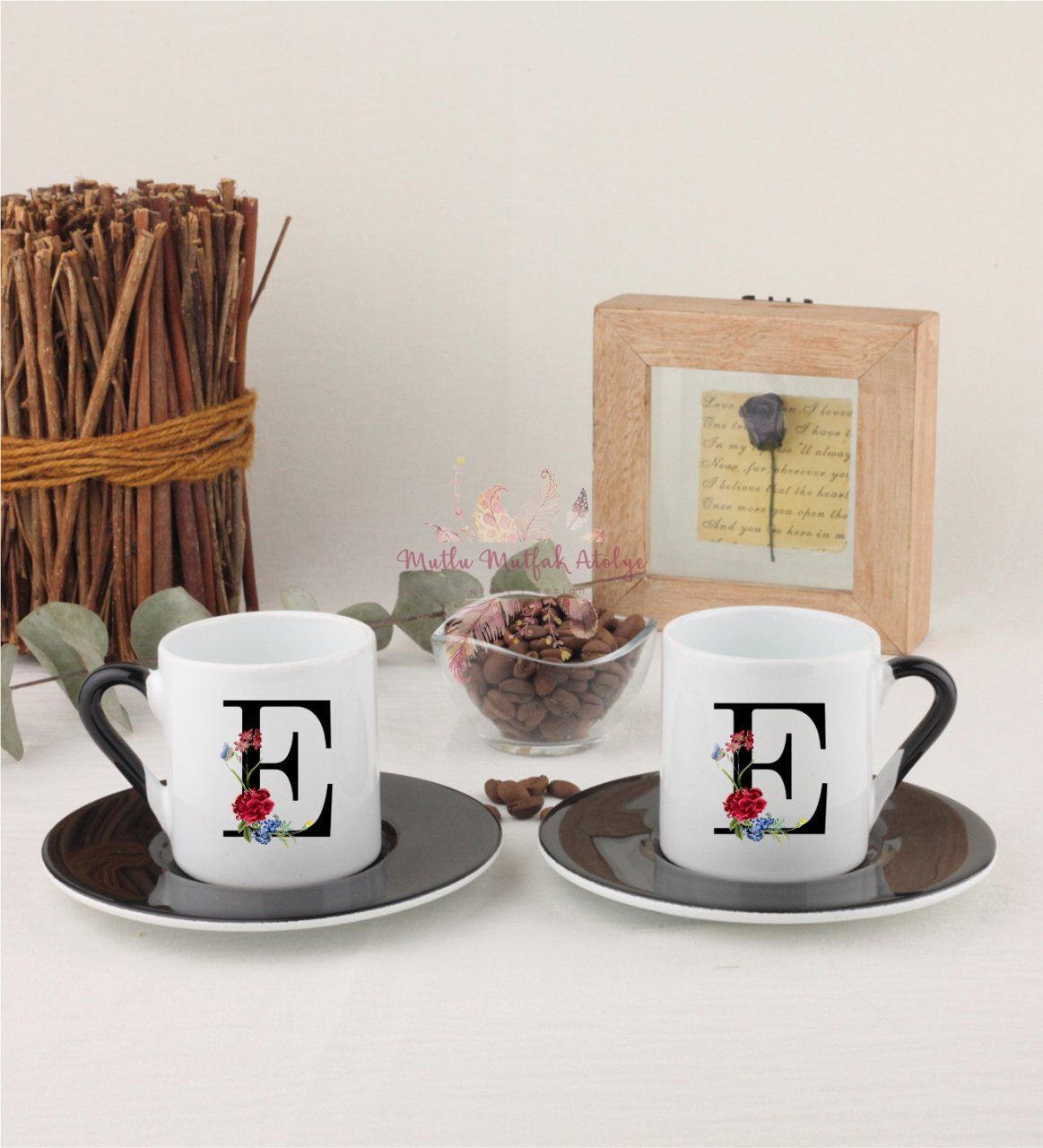 E Harfi Çiçek Desenli İkili Siyahlı Türk Kahvesi Fincanı