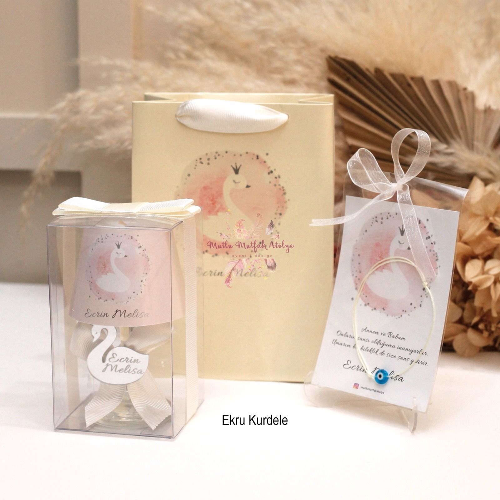 Hediyelik Abajur Mum Karton Çanta ve Şans Bilekliği Seti