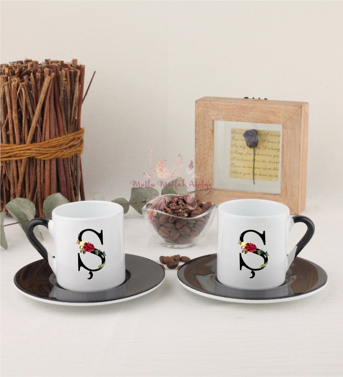 Ş Harfi Çiçek Desenli İkili Siyahlı Türk Kahvesi Fincanı