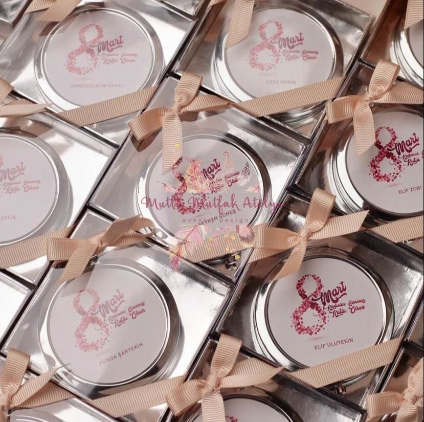 8 Mart Dünya Kadınlar Günü Hediyelik Kutulu Kapaklı Ayna