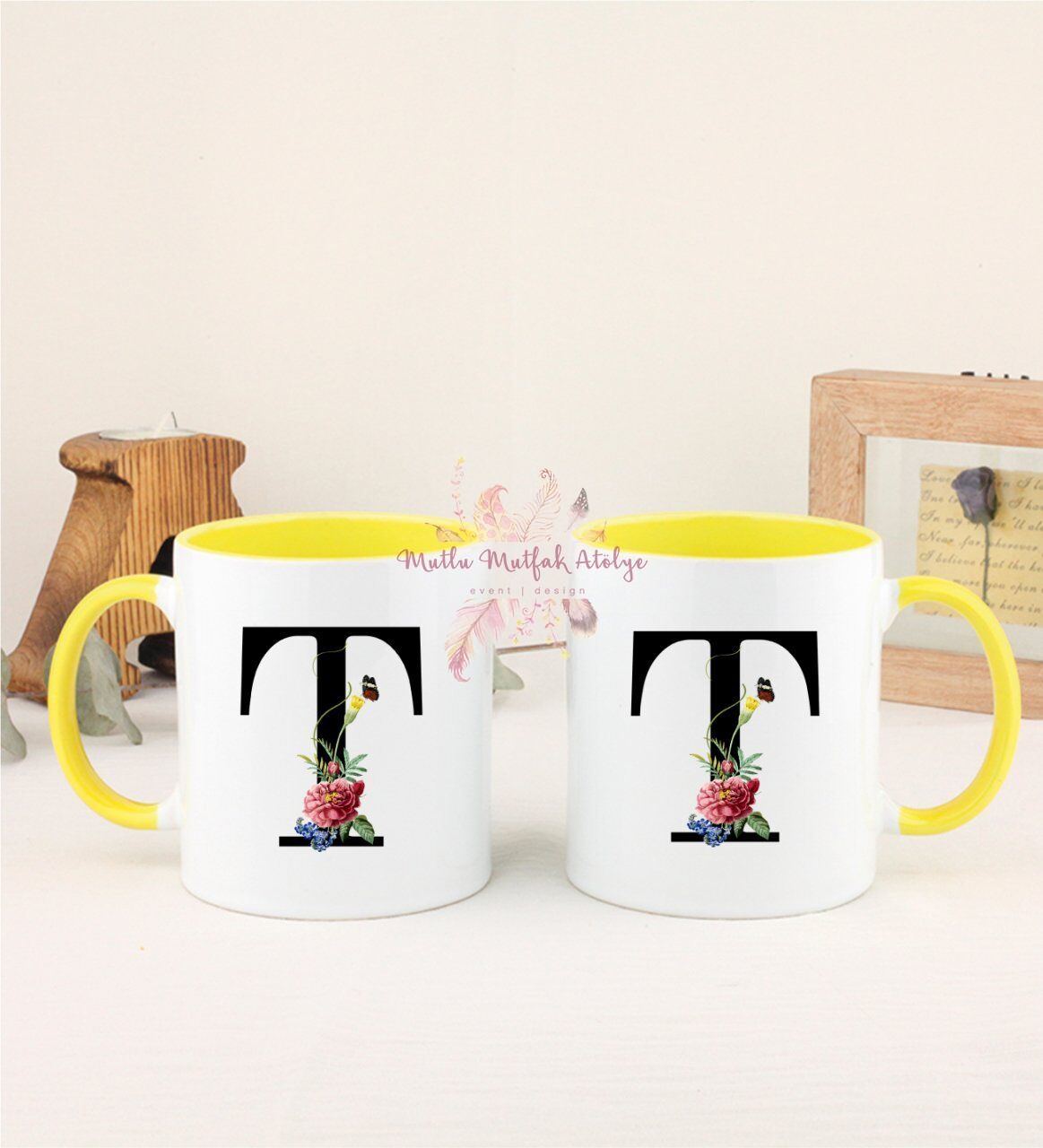 T Harfi Çiçek Desenli İkili Sarı Kupa Bardak