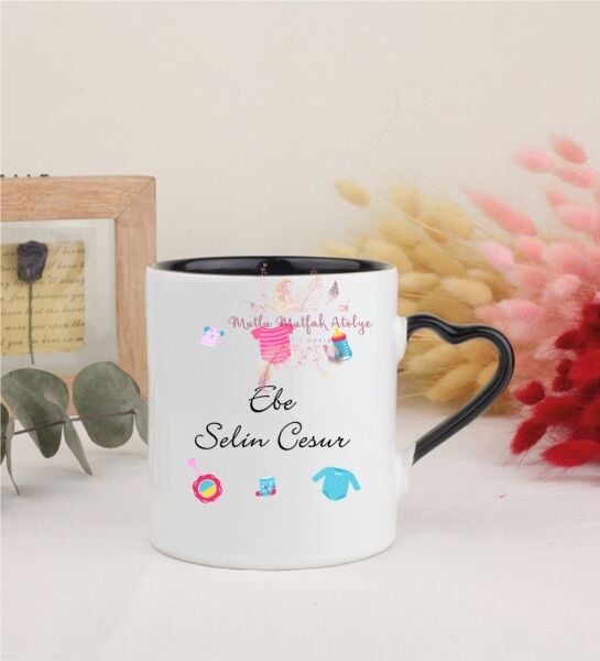 Kişiye Özel Ebe Siyah Kalpli Kupa Bardak