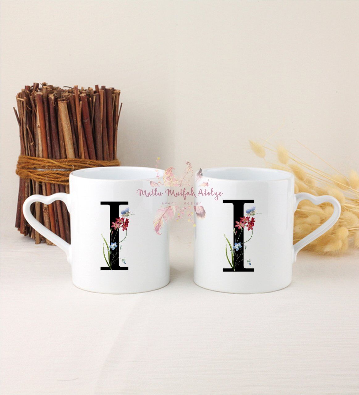 I Harfi Çiçek Desenli İkili Beyaz Kalpli Kupa Bardak
