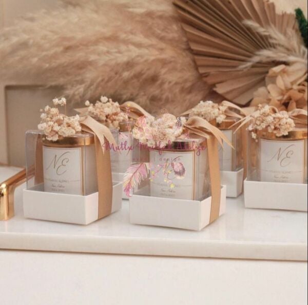 Hediyelik Kapaklı Çiçekli Kutulu Mum