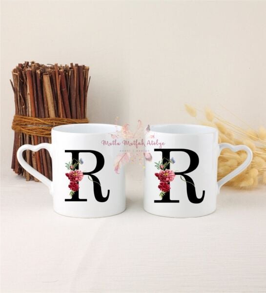 R Harfi Çiçek Desenli İkili Beyaz Kalpli Kupa Bardak