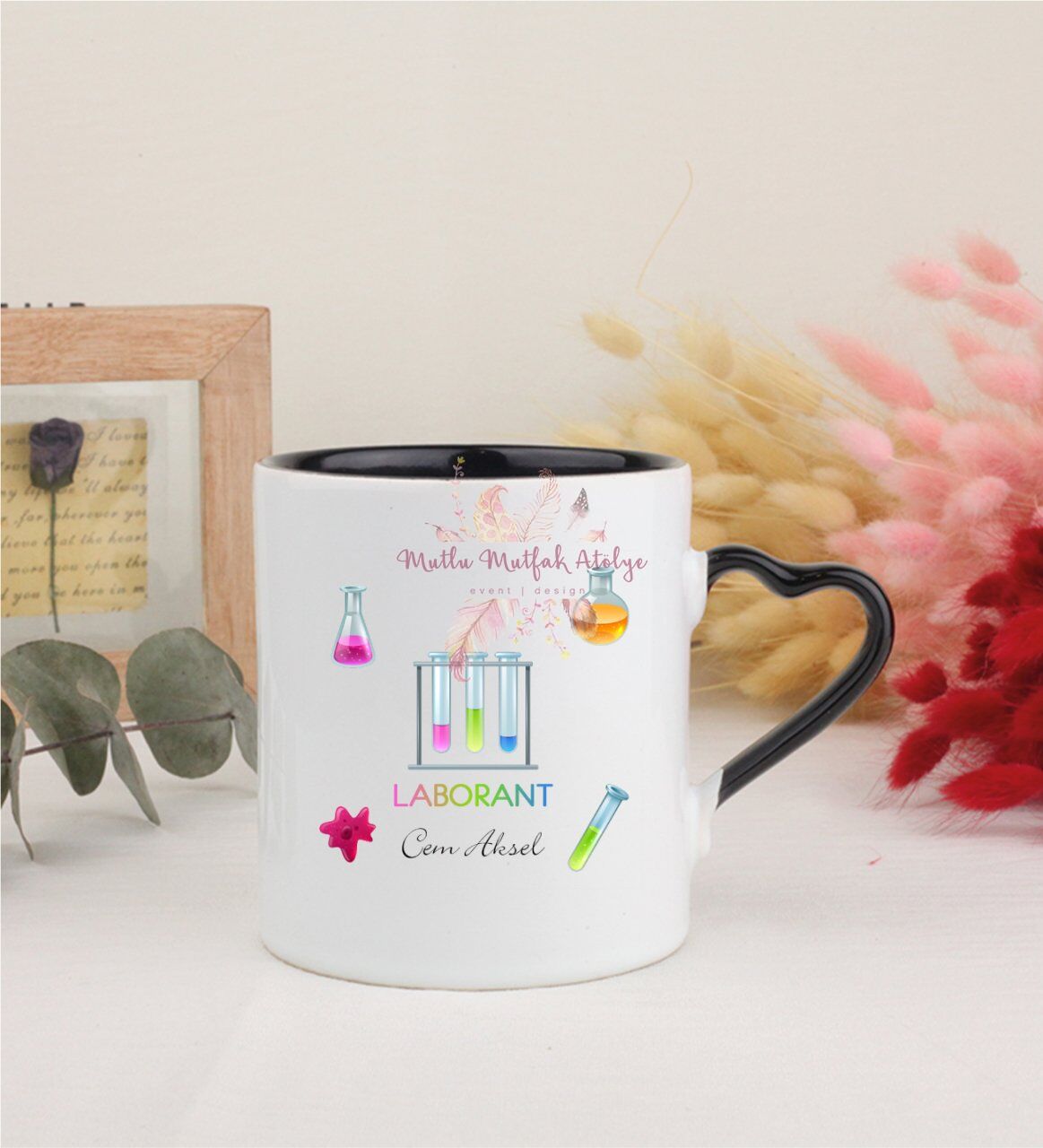 Kişiye Özel Laborant Siyah Kalpli Kupa Bardak