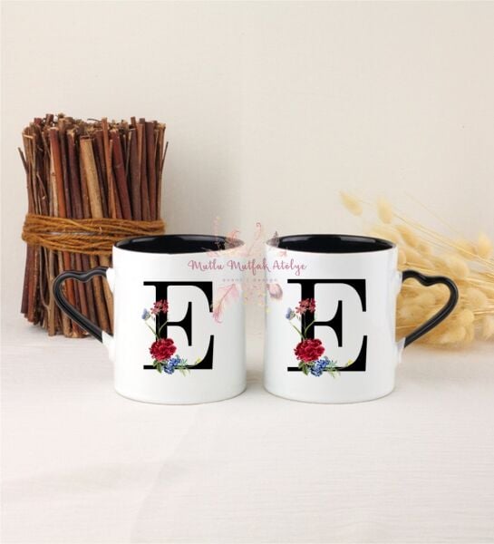 E Harfi Çiçek Desenli İkili Siyah Kalpli Kupa Bardak