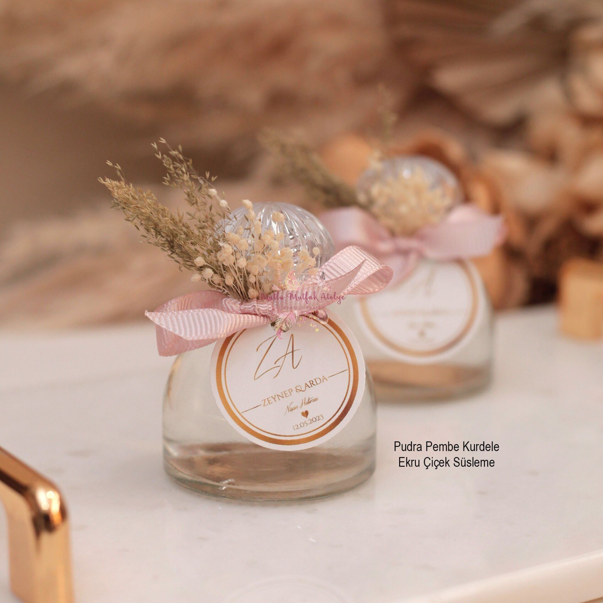 Yuvarlak Cam Şişe Çiçek Süslemeli Eyüp Sabri Tuncer Hediyelik Kolonya