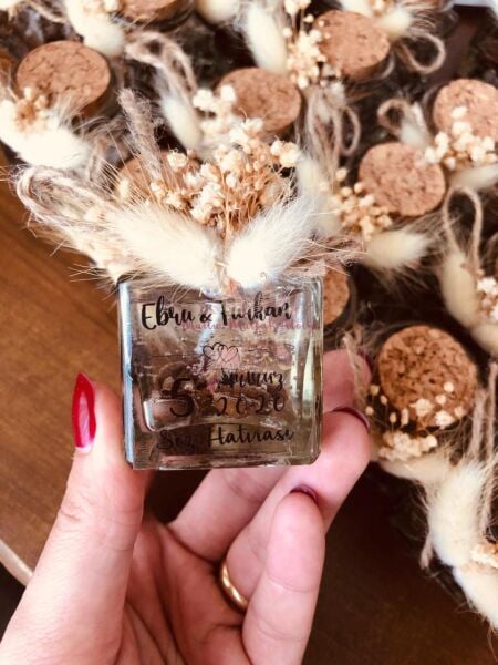 Hediyelik Kahveli Kare Şişeli Jel Mum