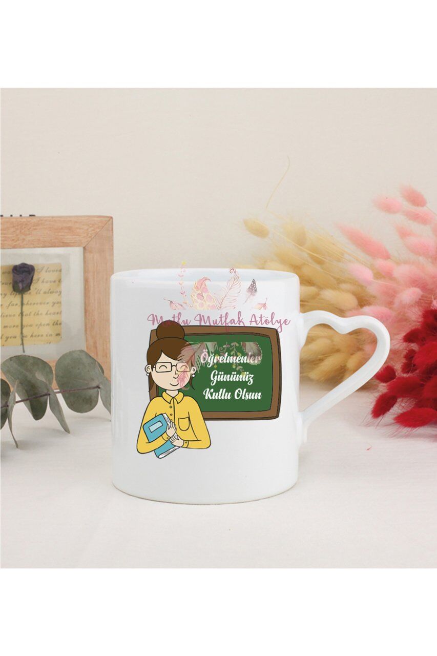 Öğretmenler Günü Hediyesi Bayan Öğretmen Beyaz Kalpli Kupa Bardak