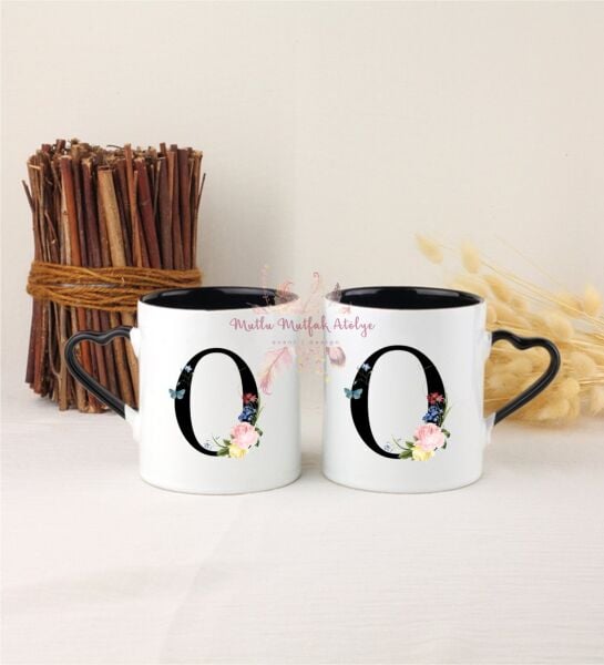O Harfi Çiçek Desenli İkili Siyah Kalpli Kupa Bardak