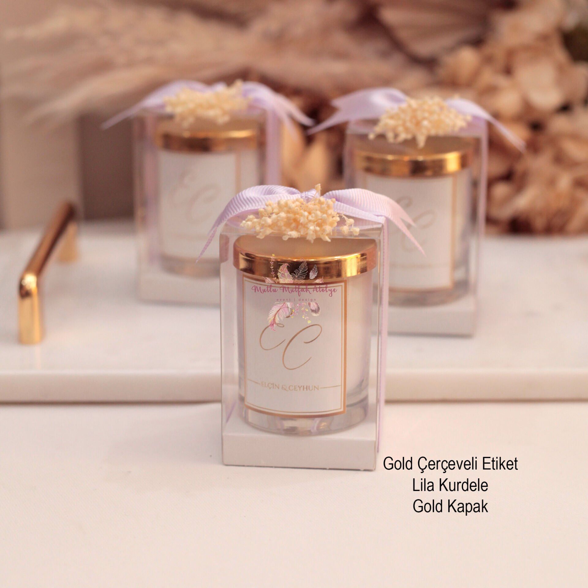 Hediyelik Çiçekli Kutulu Kapaklı Yükseltili Mum