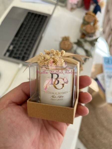 Hediyelik Çiçekli Kutulu Mum