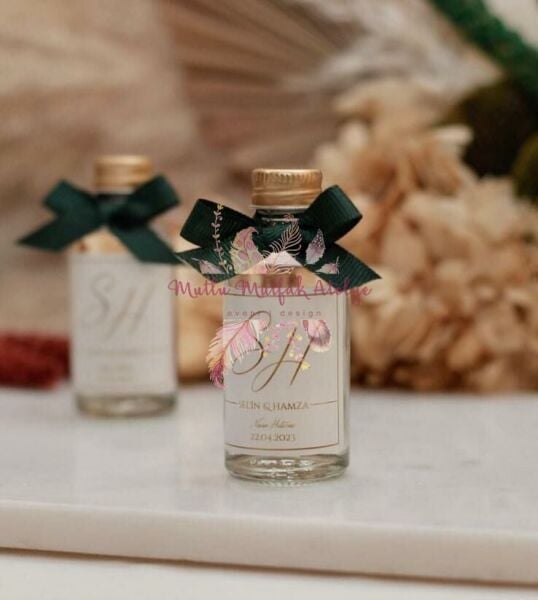 Kurdele Süslemeli Hediyelik Kolonya Eyüp Sabri Tuncer