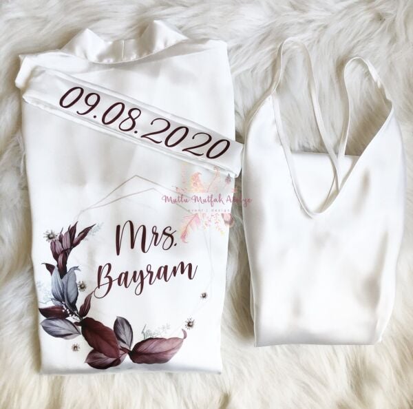 İsimli Baskılı Sabahlık Bordo Çiçek Motifli