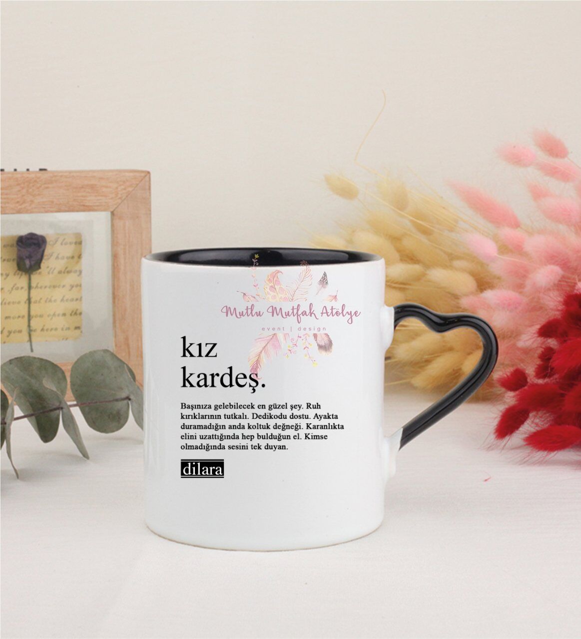 Kişiye Özel Kız Kardeş Fotoğraflı Siyah Kalpli Kupa Bardak
