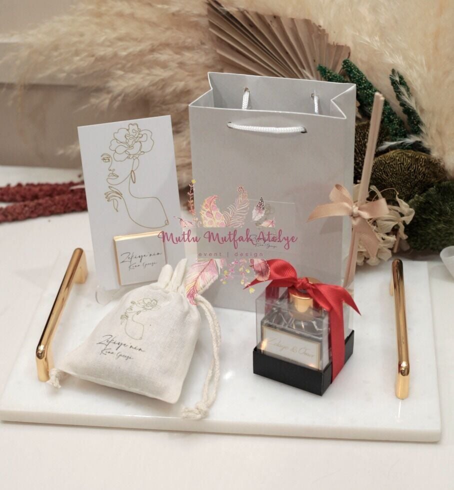 Hediyelik Oda Kokusu Kına Gecesi Kuruyemiş Çikolatalı Kart Ve Karton Çanta Seti