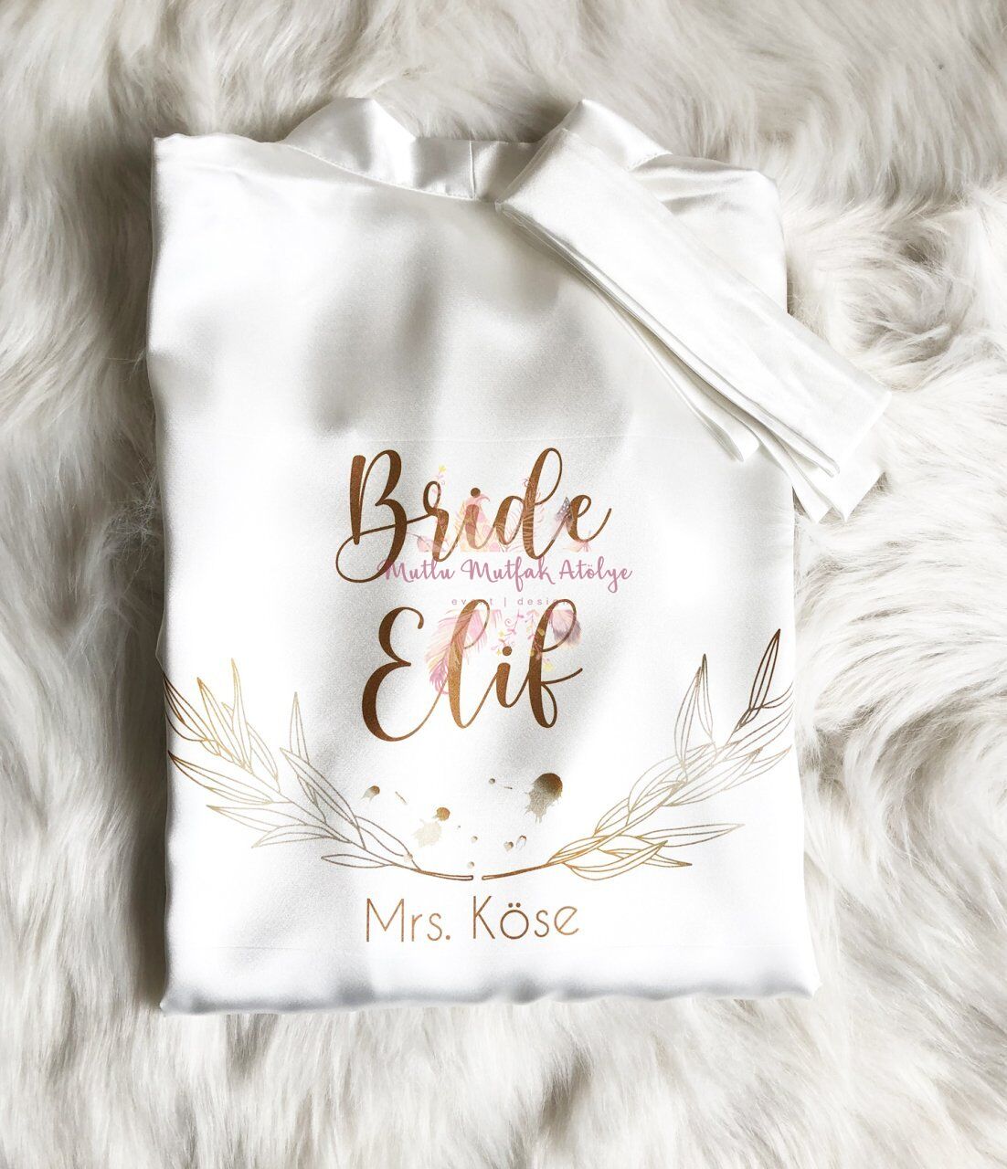 İsimli Baskılı Sabahlık Gold Çiçek Motifli